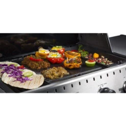 Wok En Fonte Encastrable Pour Barbecue Broil King Baron, Sovereign Et Crown -Art du Grill 69617 wok fonte encastrable barbecue broil king baron crown ambiance 2