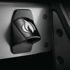 Pack Barbecue à Gaz Napoleon Freestyle F365PGT 3 Brûleurs + Housse Et Plancha -Art du Grill f365pgt fr napoleon barbecue freestyle 2 1