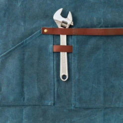 Tablier Barbecue Toile Waxée Alaskan Maker 547 - Bleu Canard -Art du Grill tablier alaskan maker 547 bleu canard 4