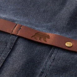 Tablier Barbecue Toile Waxée Alaskan Maker 547 - Bleu Marine 17 Tablier Barbecue Toile Waxée Alaskan Maker 547 - Bleu Marine -Art du Grill tablier alaskan maker 547 bleu marine 7